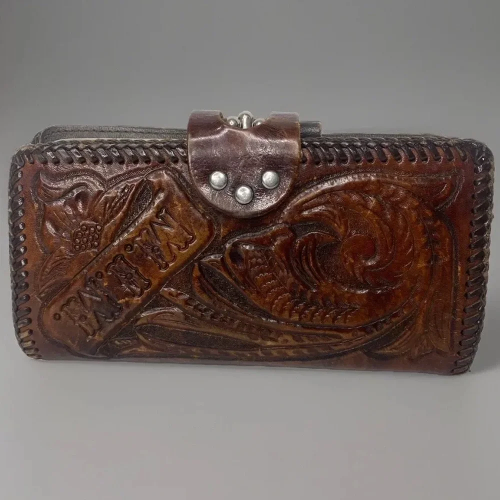 Vintage Brown Leather Hand Tooled Zipper Coin Change Wallet Flowers Western